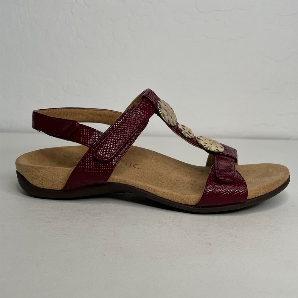 Vionic Farra Lizard Red Faux Leather Embossed Gold Metal Medallion Sandals 8 - Picture 2 of 10